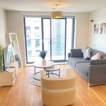 Luxury 2-Bed High-Rise In Manchester With Parking المظهر الخارجي الصورة